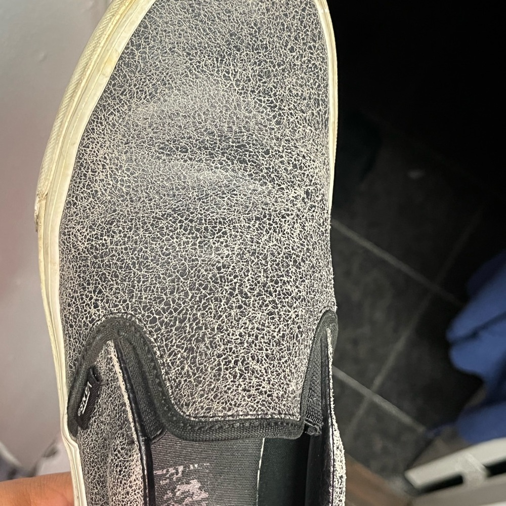 Vans - Picture 3 of 3